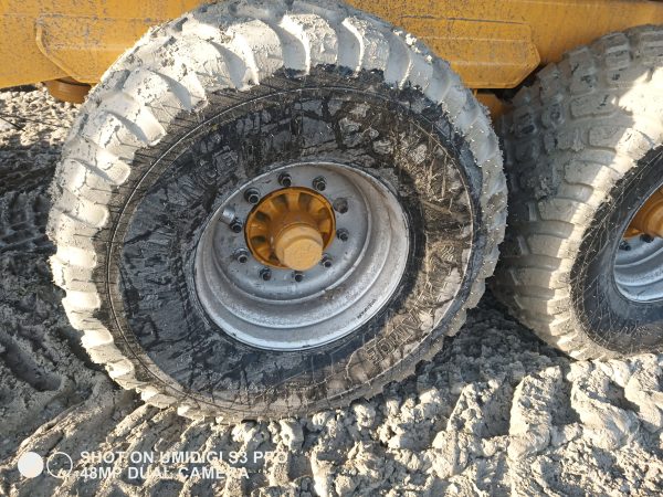 dump trailer wheels and tyres